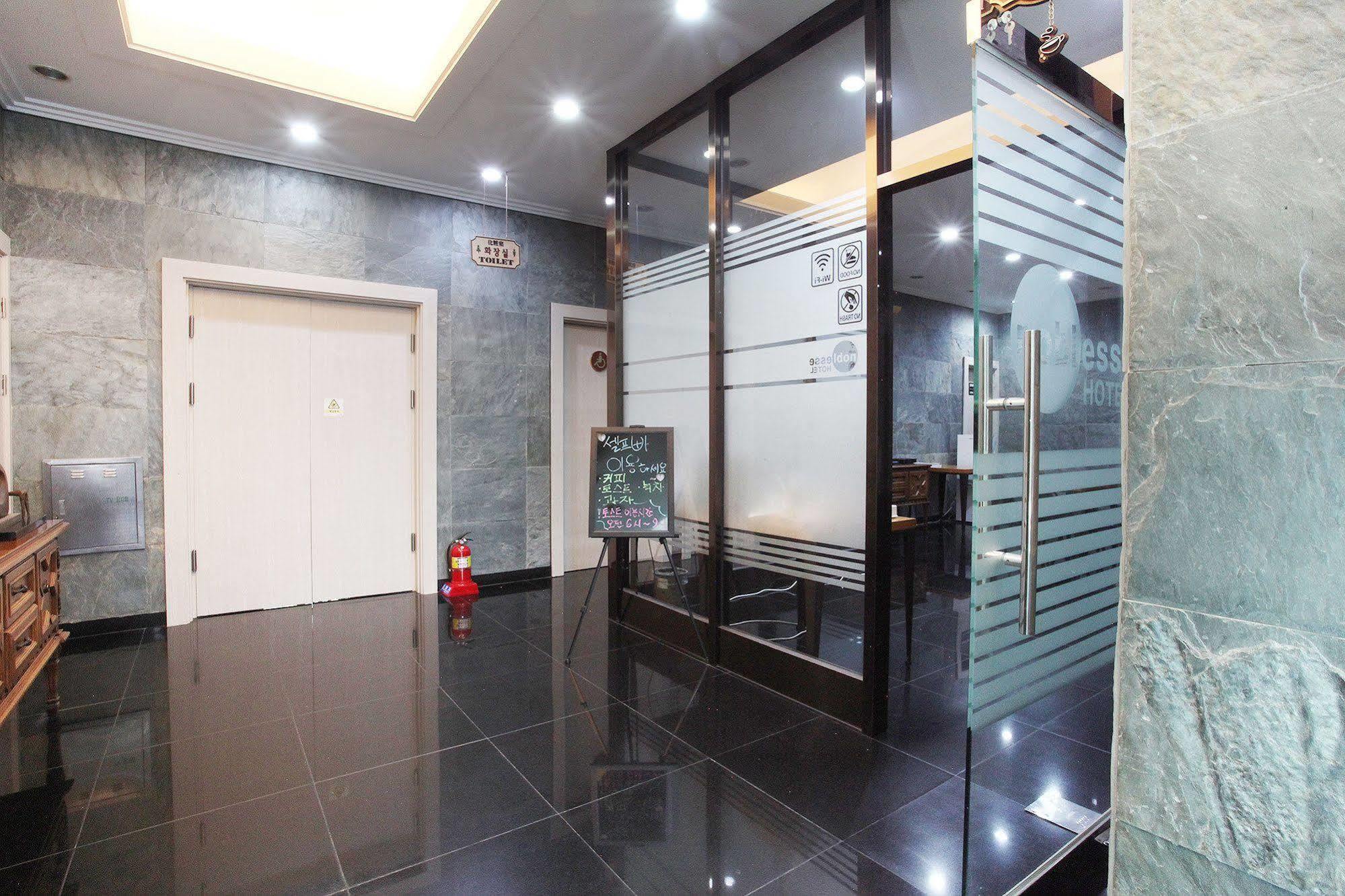 Noblesse Hotel جيجو المظهر الخارجي الصورة