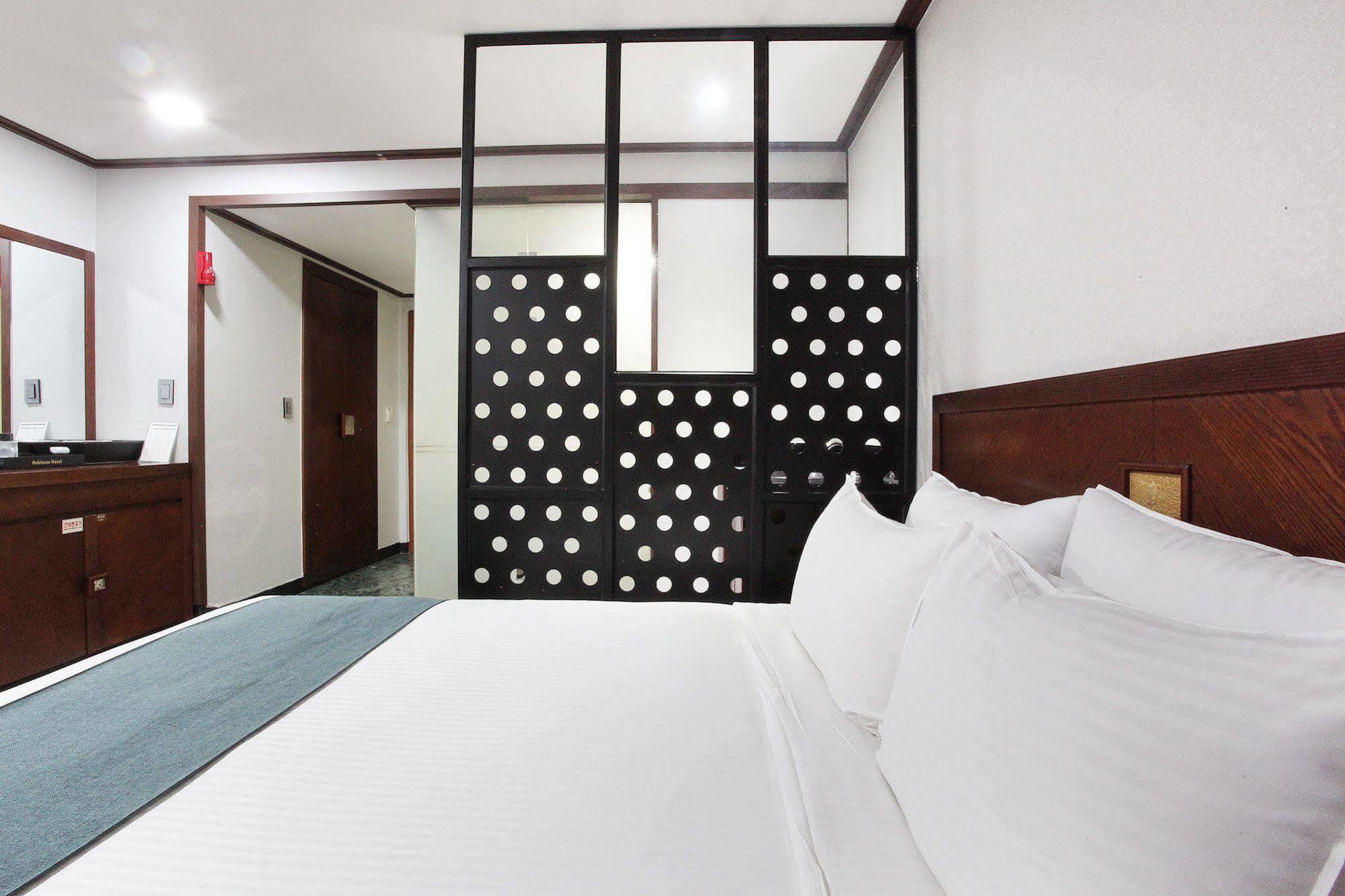 Noblesse Hotel جيجو المظهر الخارجي الصورة